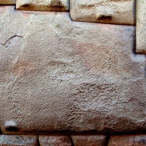 city-tour-cusco-piedra-de-los-12-angulos
